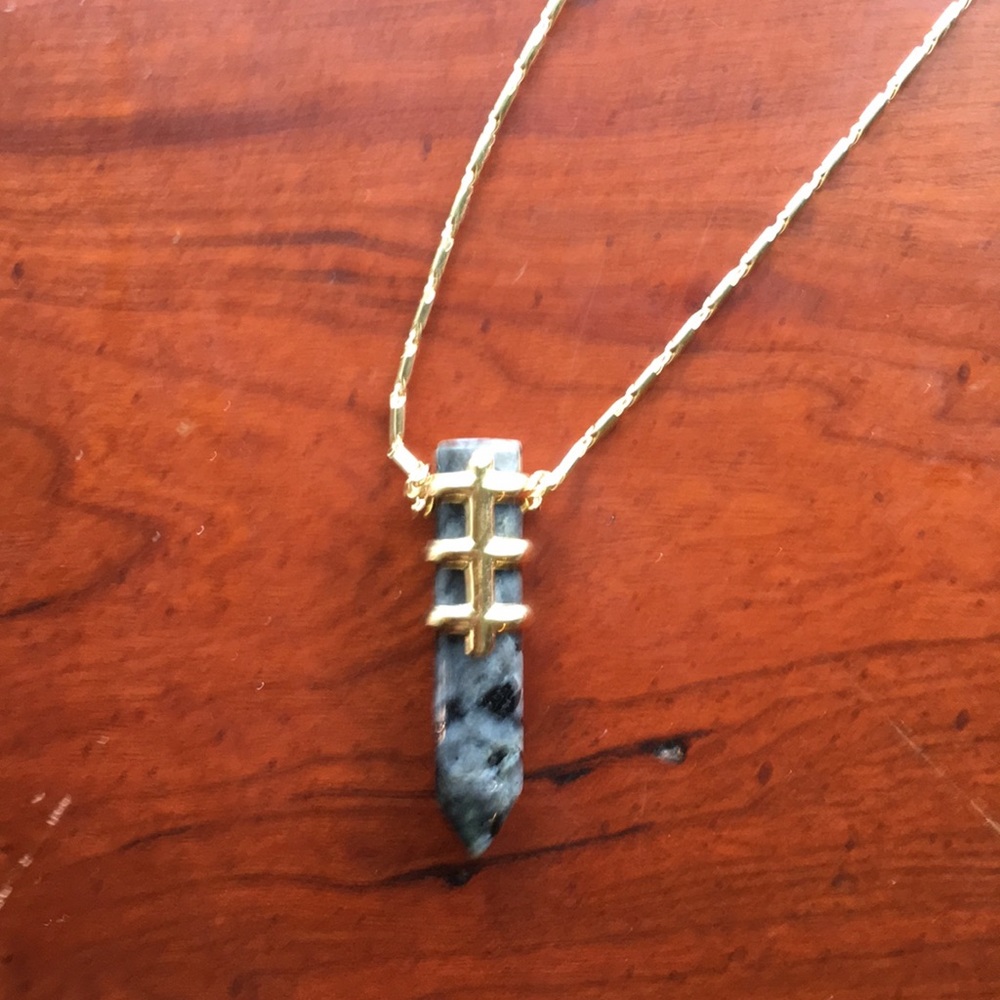 Stella and dot necklace